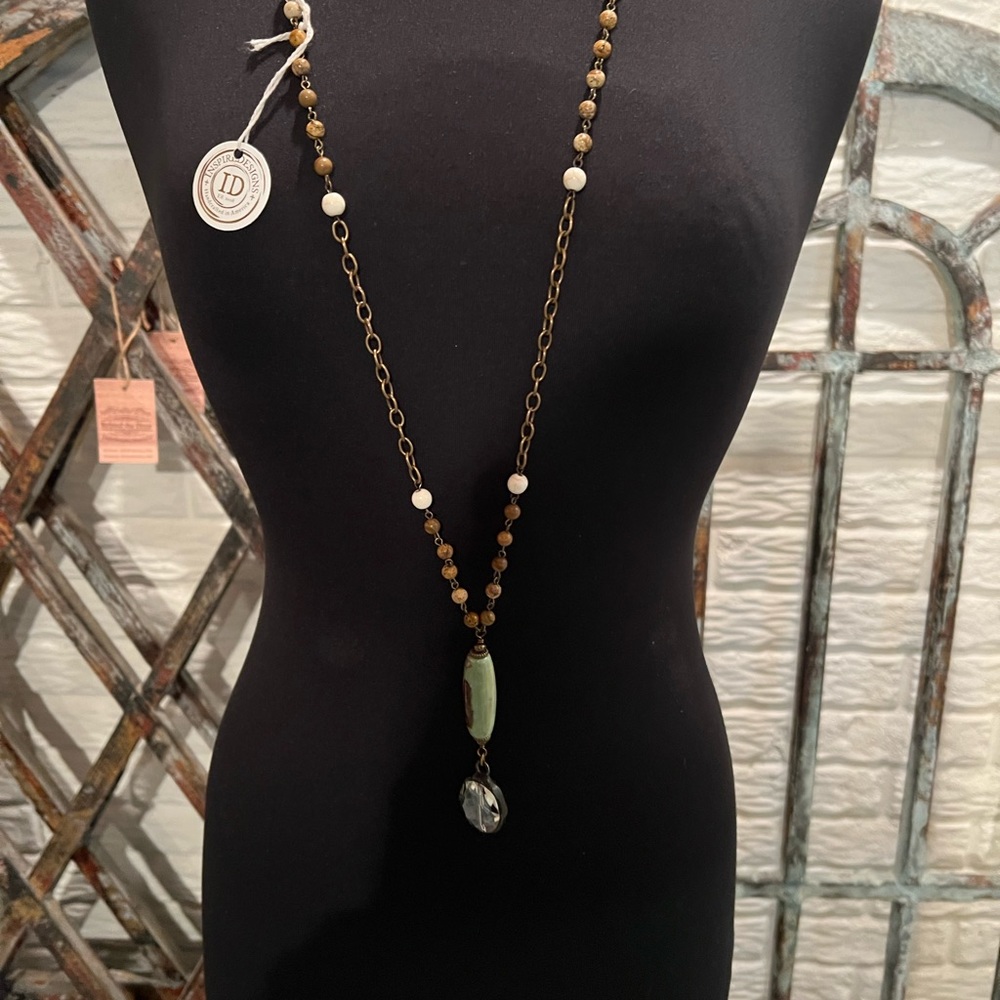 NWT Crystal and Beaded Necklace